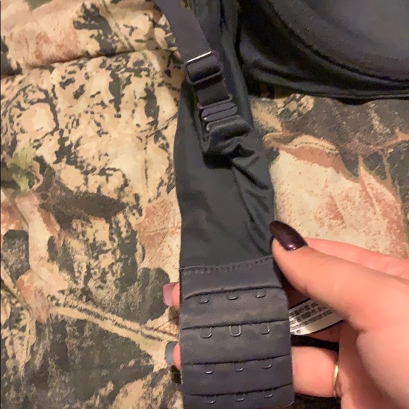 Victoria secret dark grey , 36DDD - Picture 5 of 6